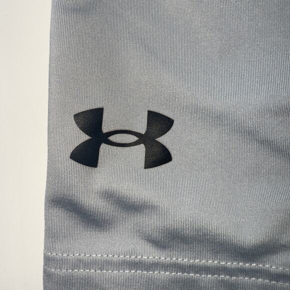 Under Armour Athletic Shorts Gray Black Loose Fit Mens Small Pockets Drawstring - Picture 6 of 7